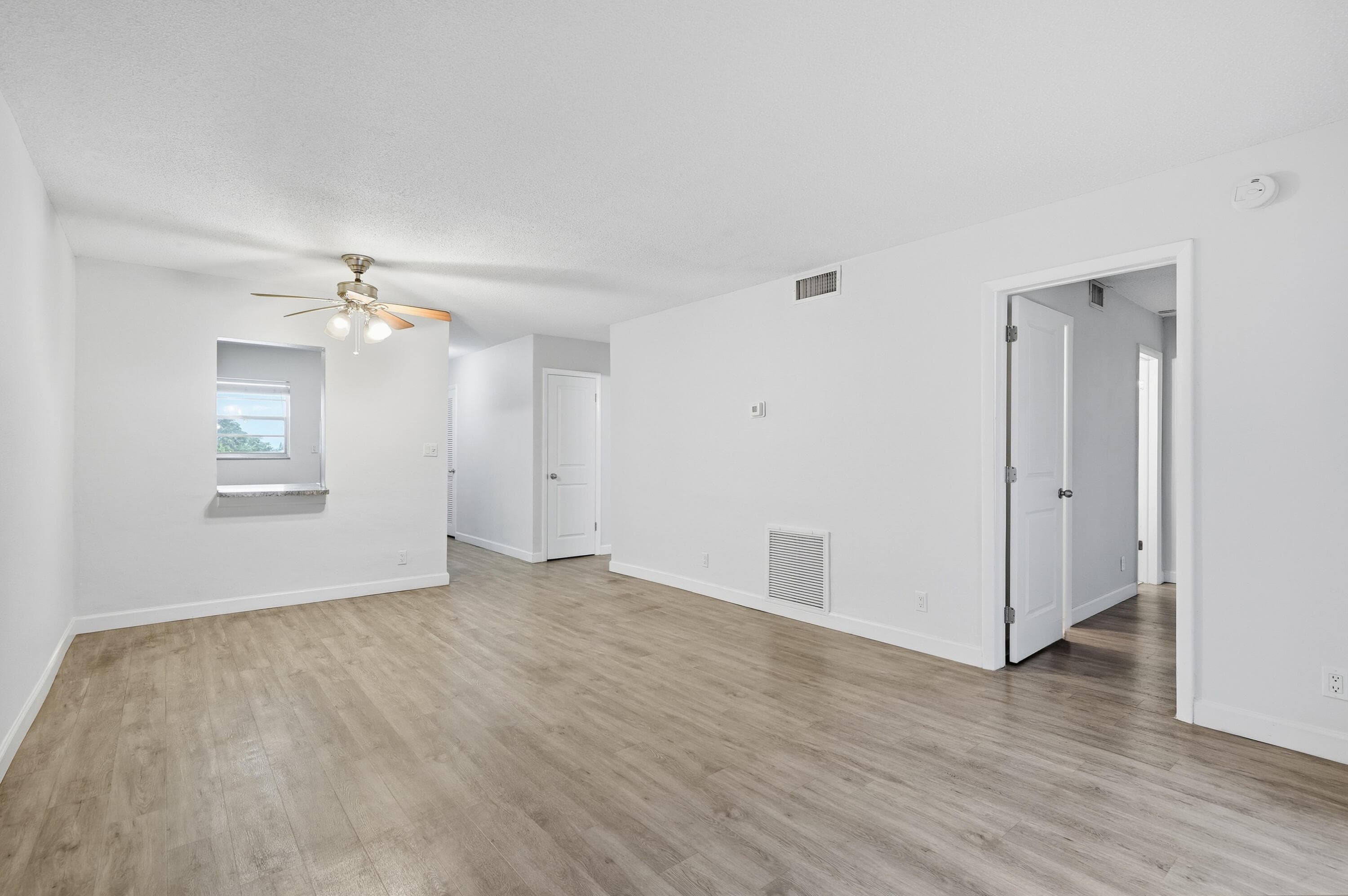 1400 NE 57th Street 304, Fort Lauderdale, FL 33334 — photo 5 of 19