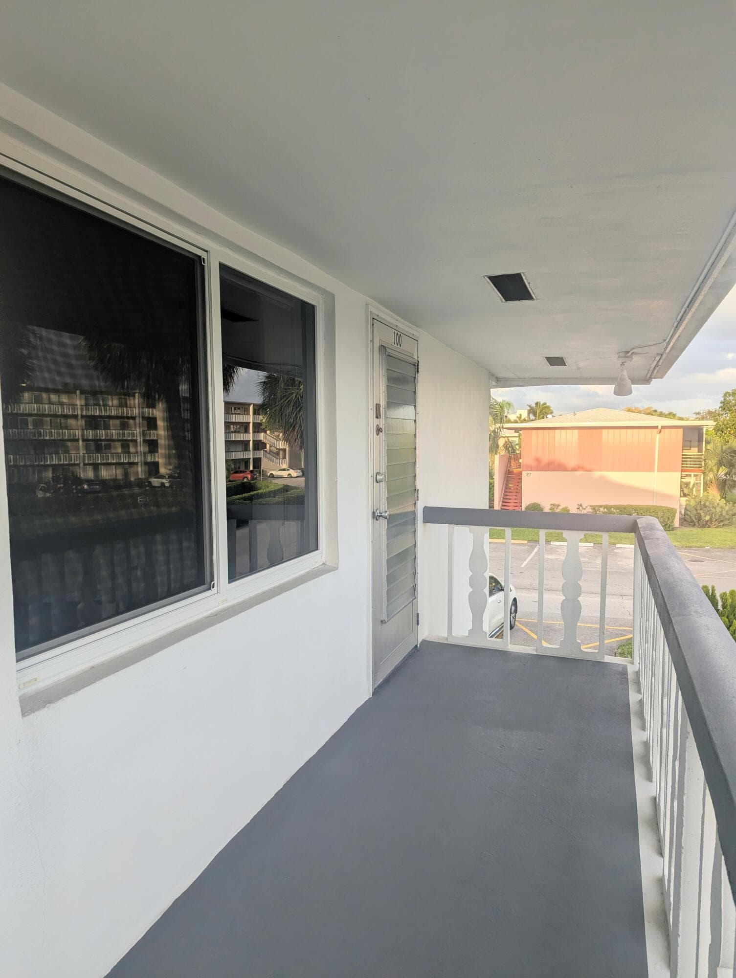 100 Kingswood E, West Palm Beach, FL 33417 — photo 2 of 35