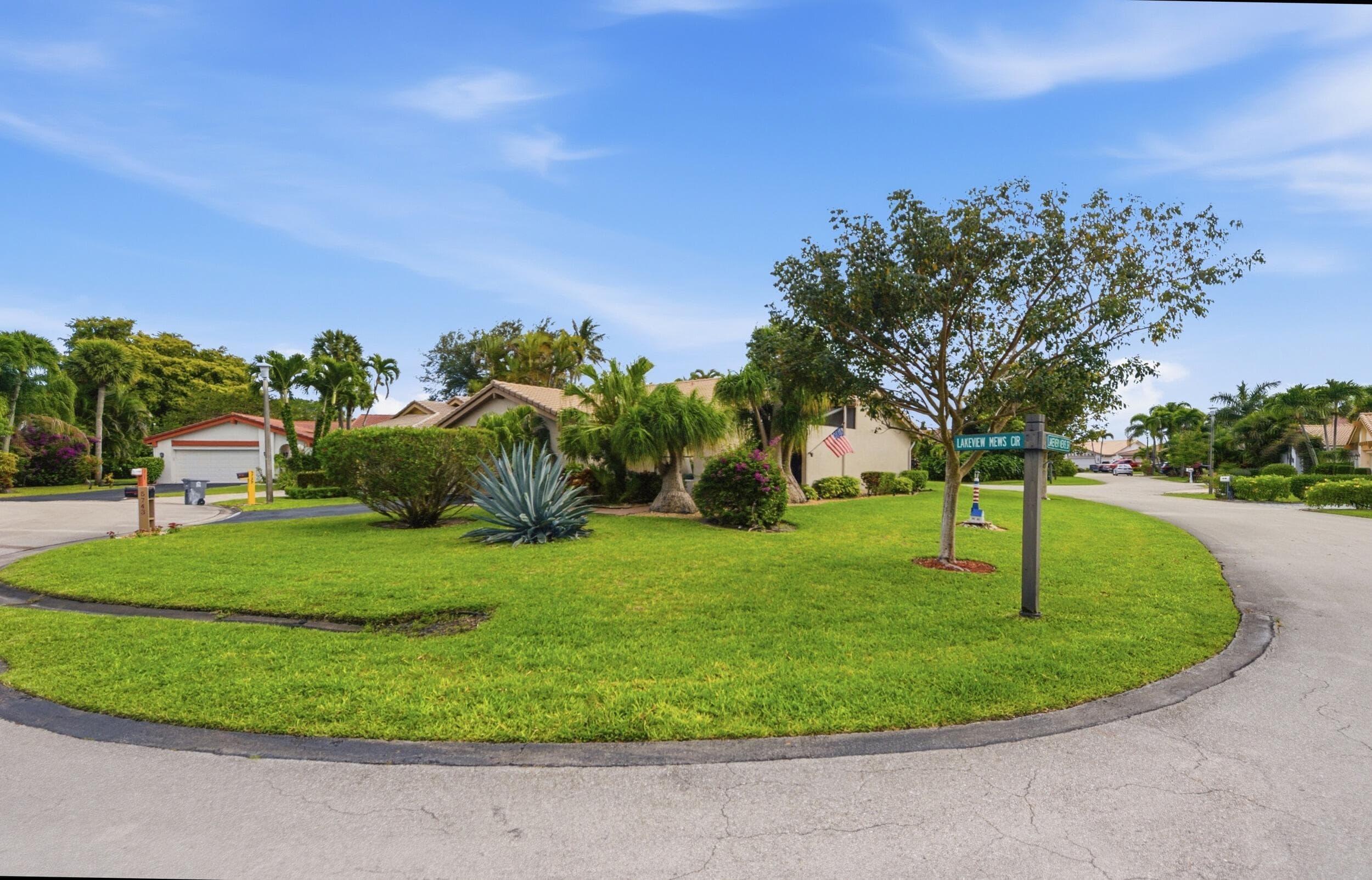 5743 Lakeview Mews Drive, Boynton Beach, FL 33437 — photo 3 of 50