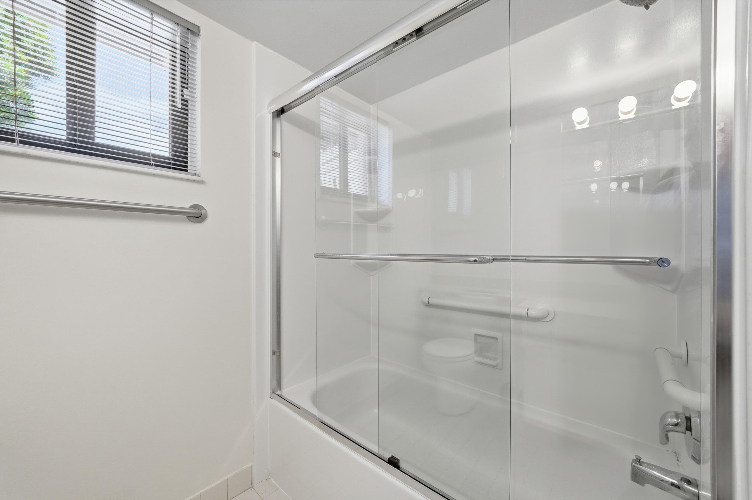 20615 NE 7th Court, Miami, FL 33179 — photo 20 of 37