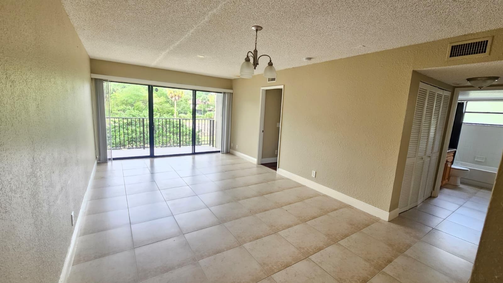 1581 Balfour Point Drive G, West Palm Beach, FL 33411 — photo 5 of 18