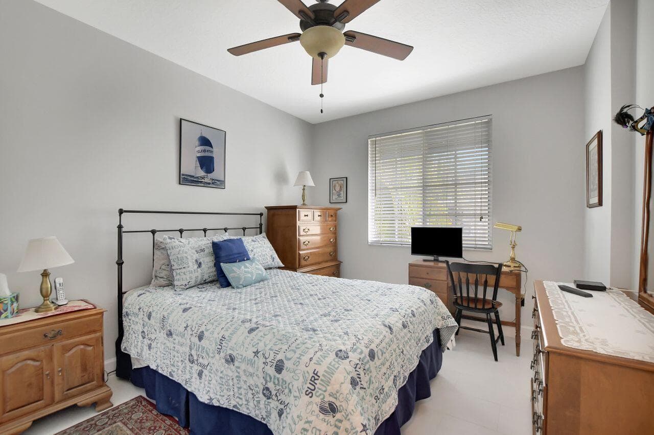 250 NE 3rd Avenue 1408, Delray Beach, FL 33444 — photo 17 of 45