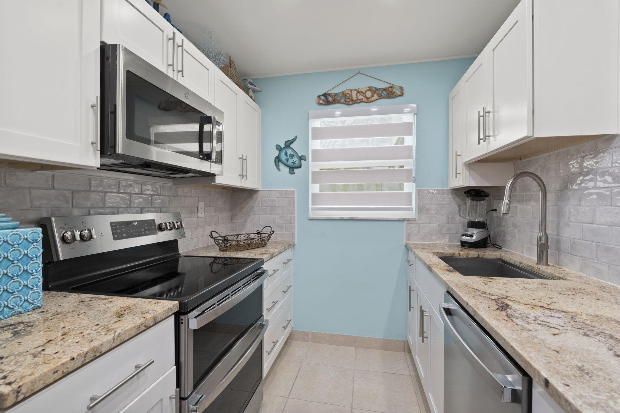 1177 S Drive Circle B, Delray Beach, FL 33445 — photo 10 of 41