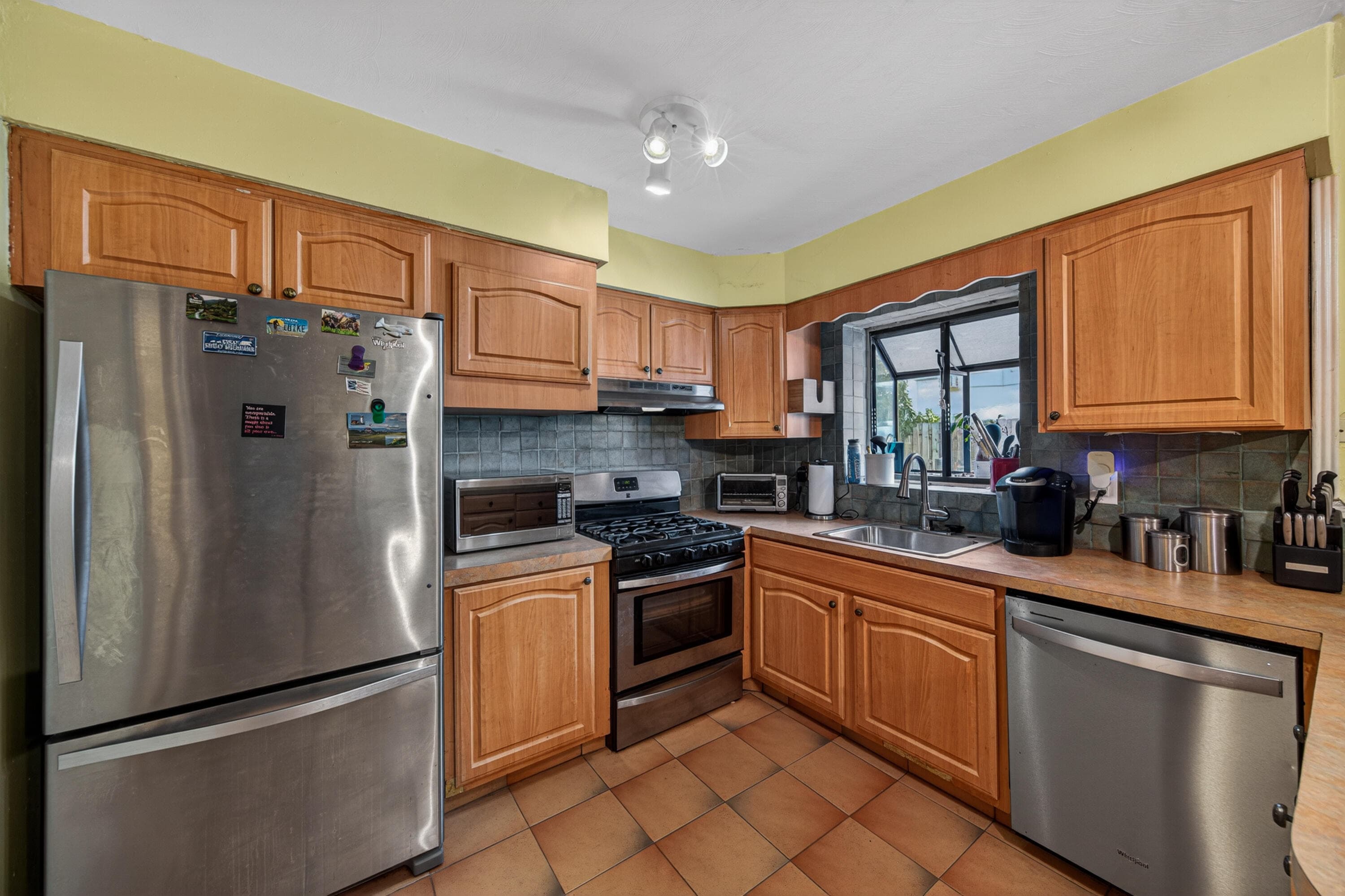 1211 NE 35th Street, Pompano Beach, FL 33064 — photo 15 of 50
