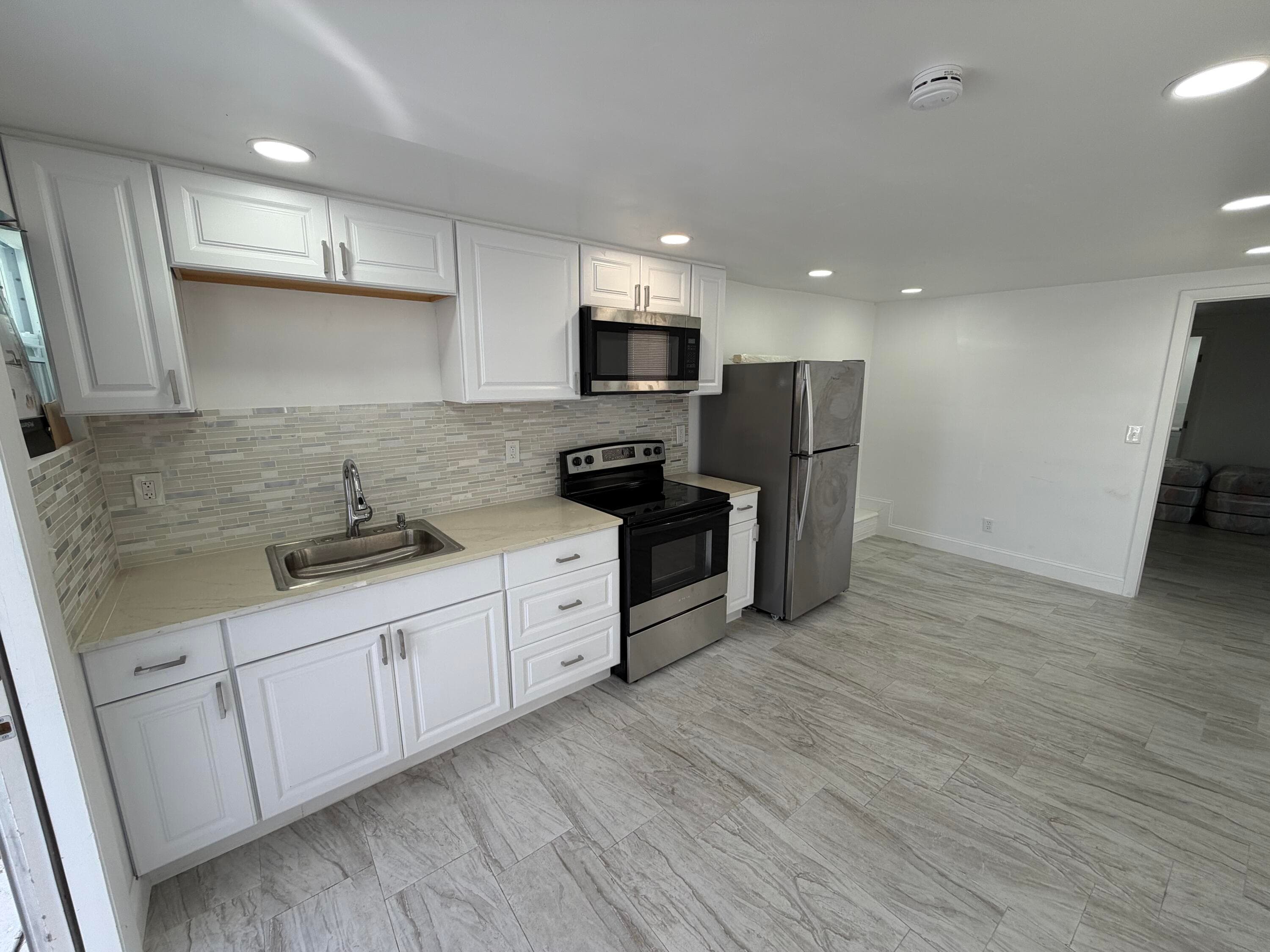 8717 SW 16th Place, Davie, FL 33324 — photo 5 of 8