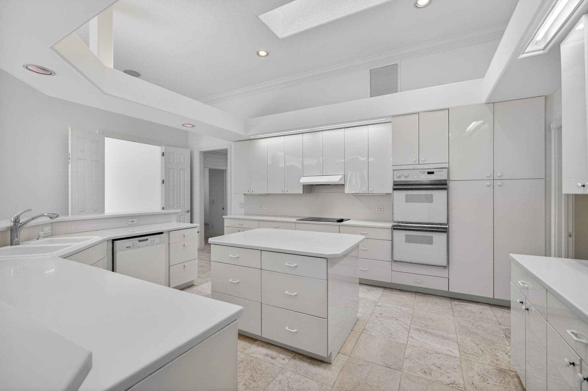 18288 SE Heritage Drive, Jupiter, FL 33469 — photo 12 of 48