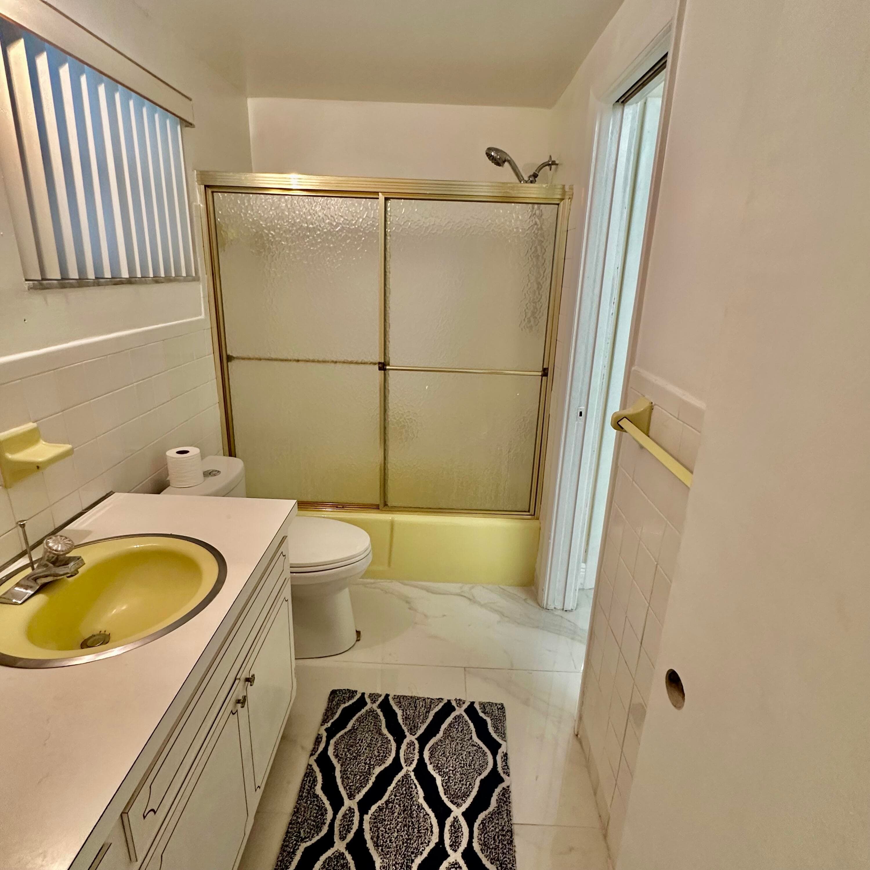 330 SE 2nd Street 202g, Hallandale Beach, FL 33009 — photo 7 of 18