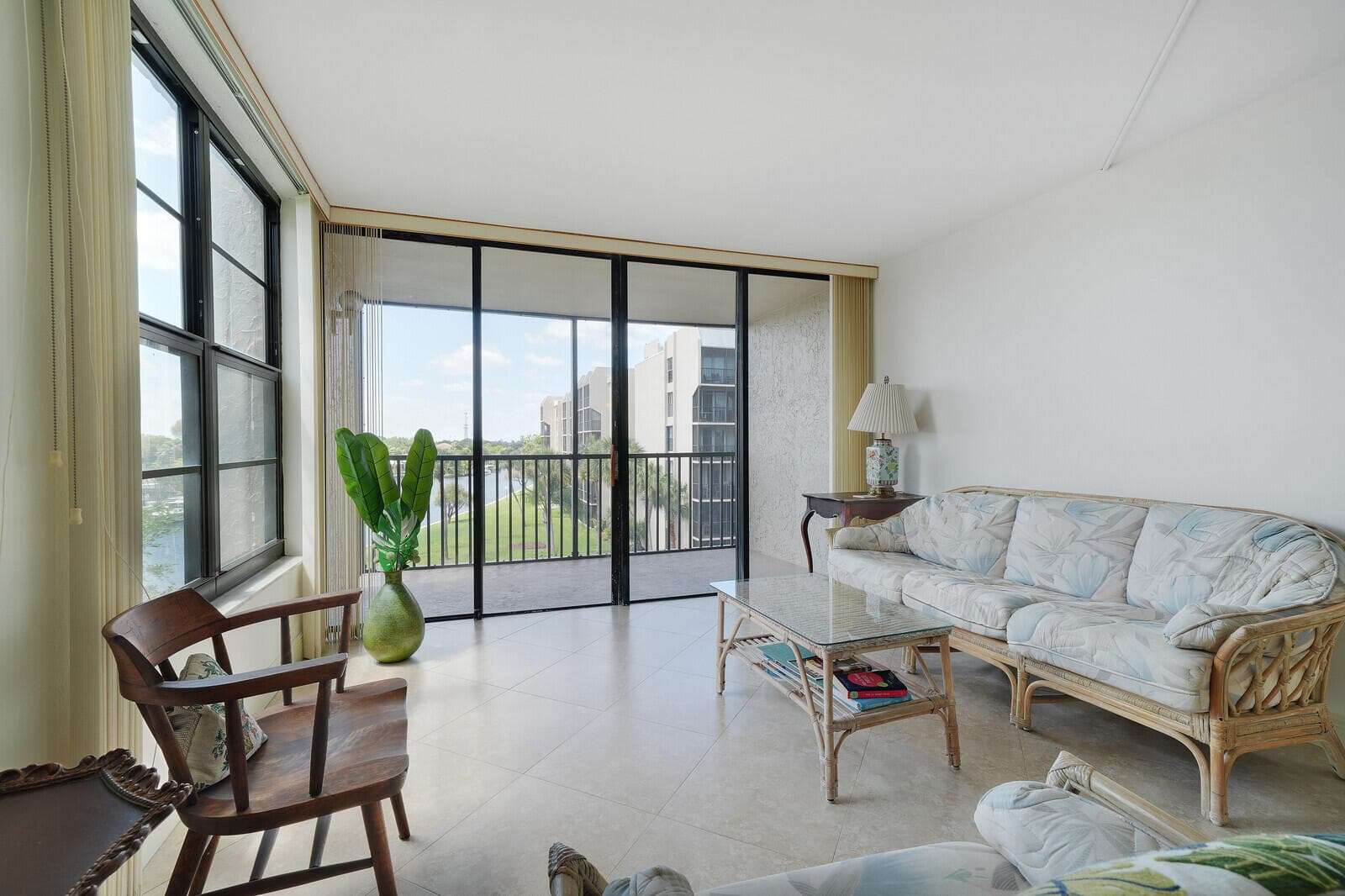 8 Royal Palm Way 401, Boca Raton, FL 33432 — photo 5 of 31