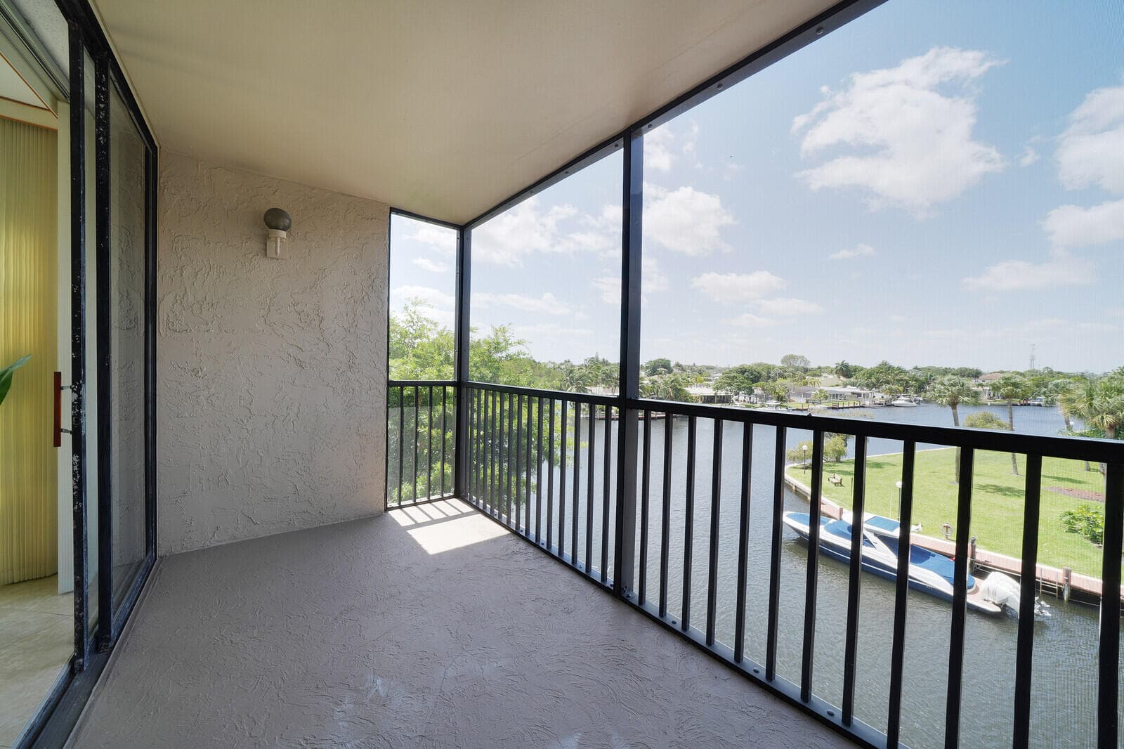 8 Royal Palm Way 401, Boca Raton, FL 33432 — photo 18 of 31