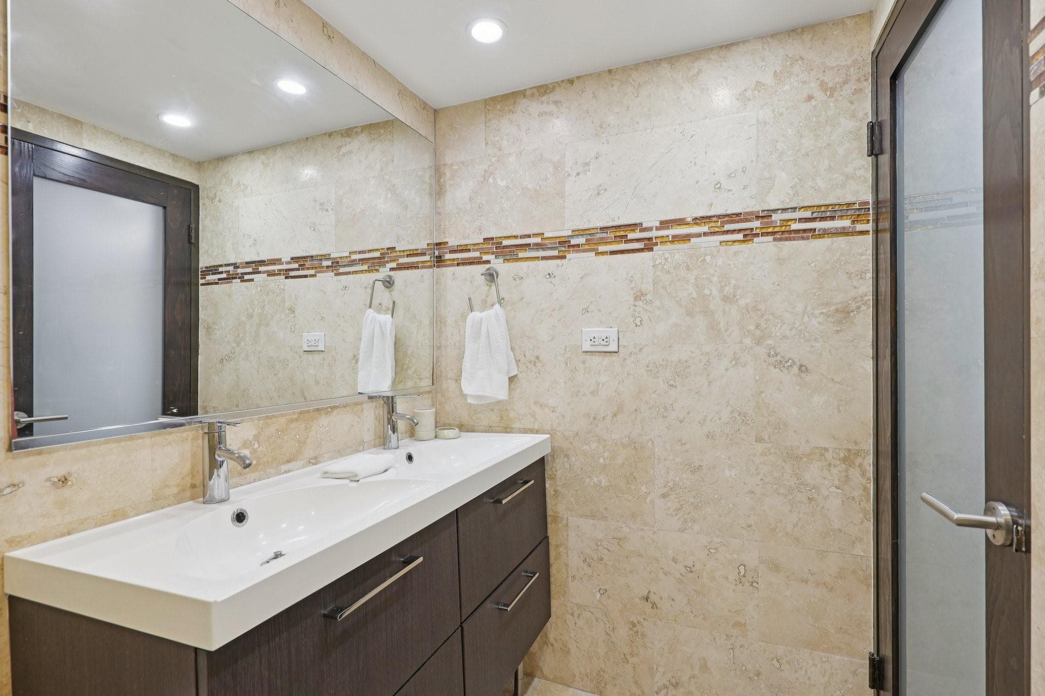 5601 Collins Avenue 1716, Miami Beach, FL 33140 — photo 24 of 42