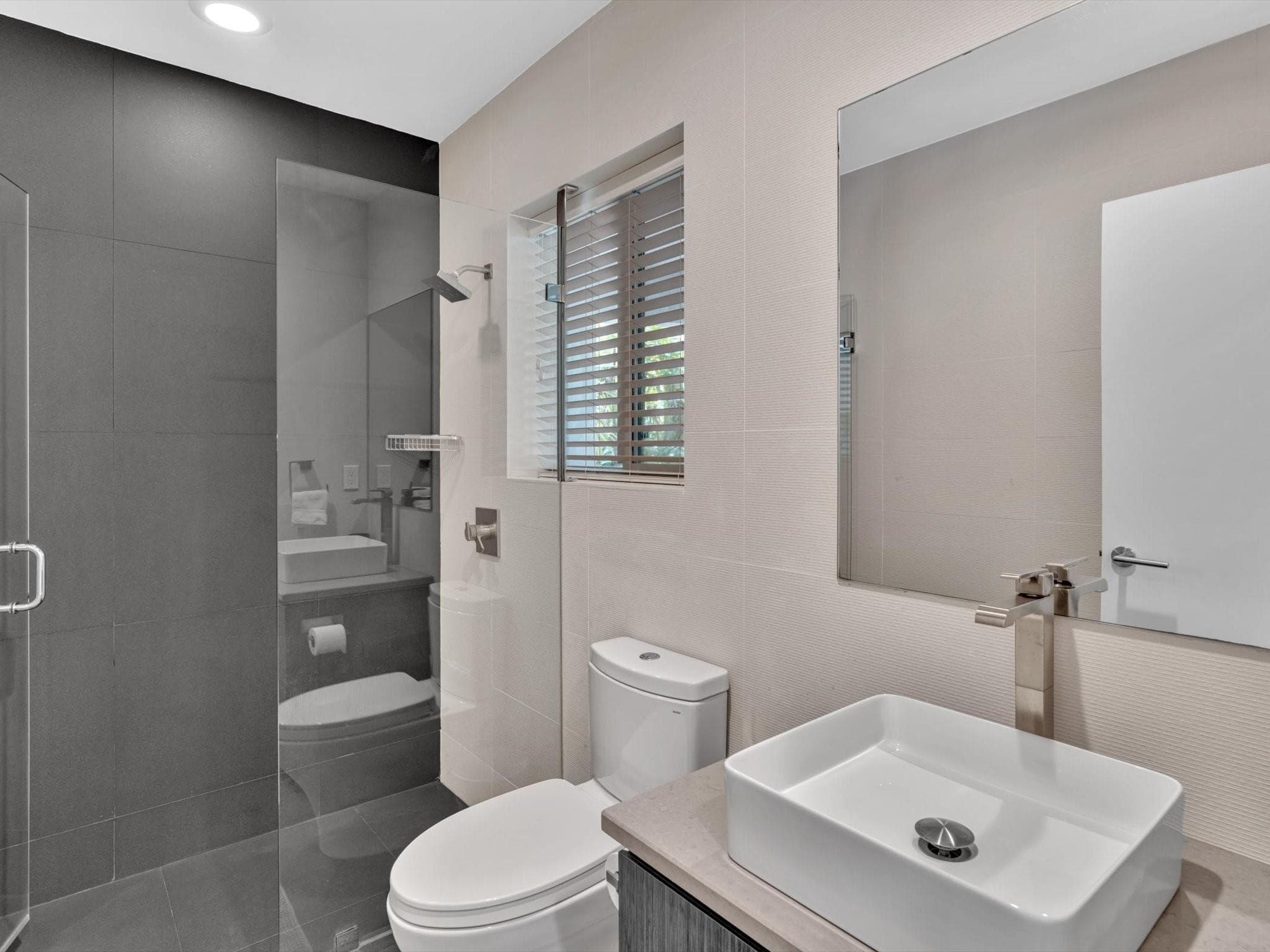 1640 NE 43rd Street, Oakland Park, FL 33334 — photo 56 of 78