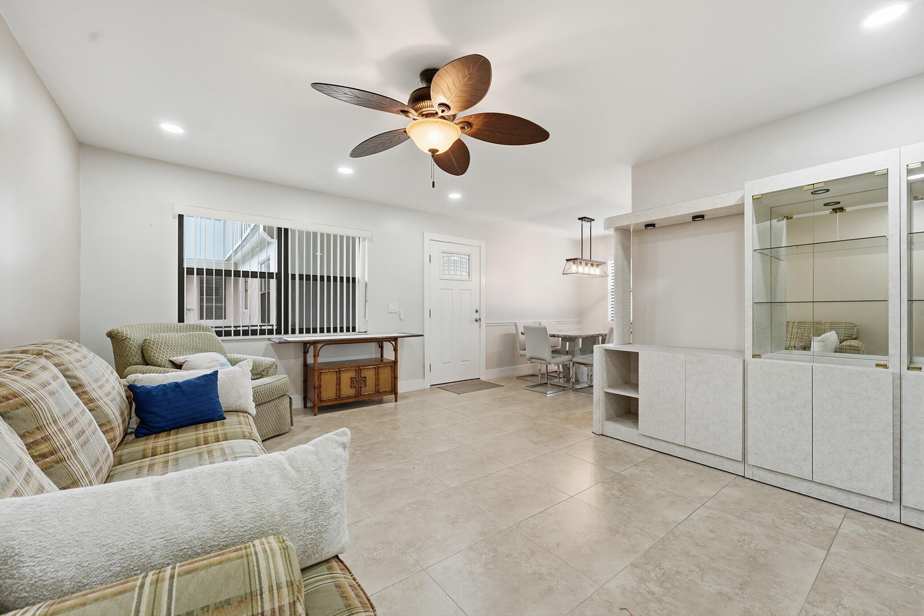 566 Piedmont L, Delray Beach, FL 33484 — photo 6 of 37