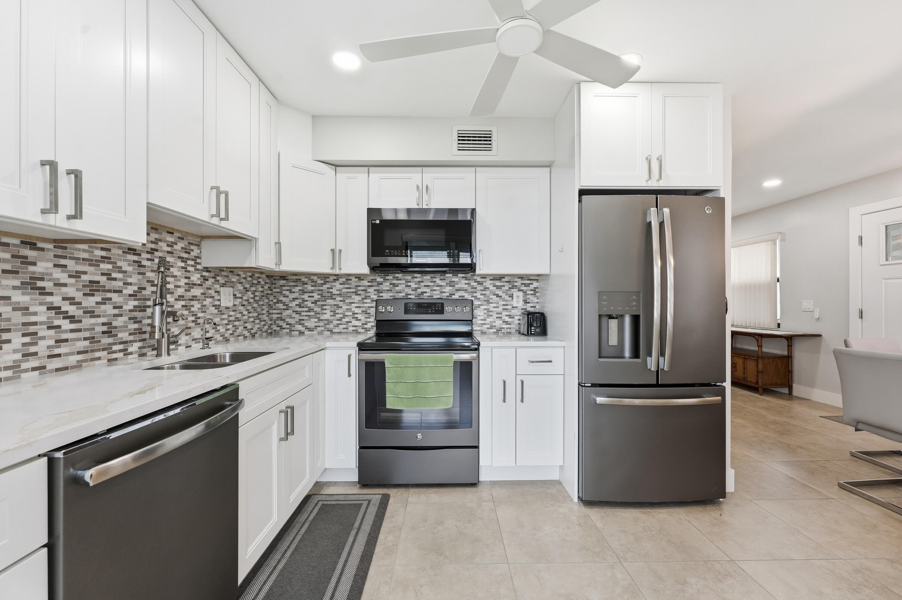 566 Piedmont L, Delray Beach, FL 33484 — photo 9 of 37