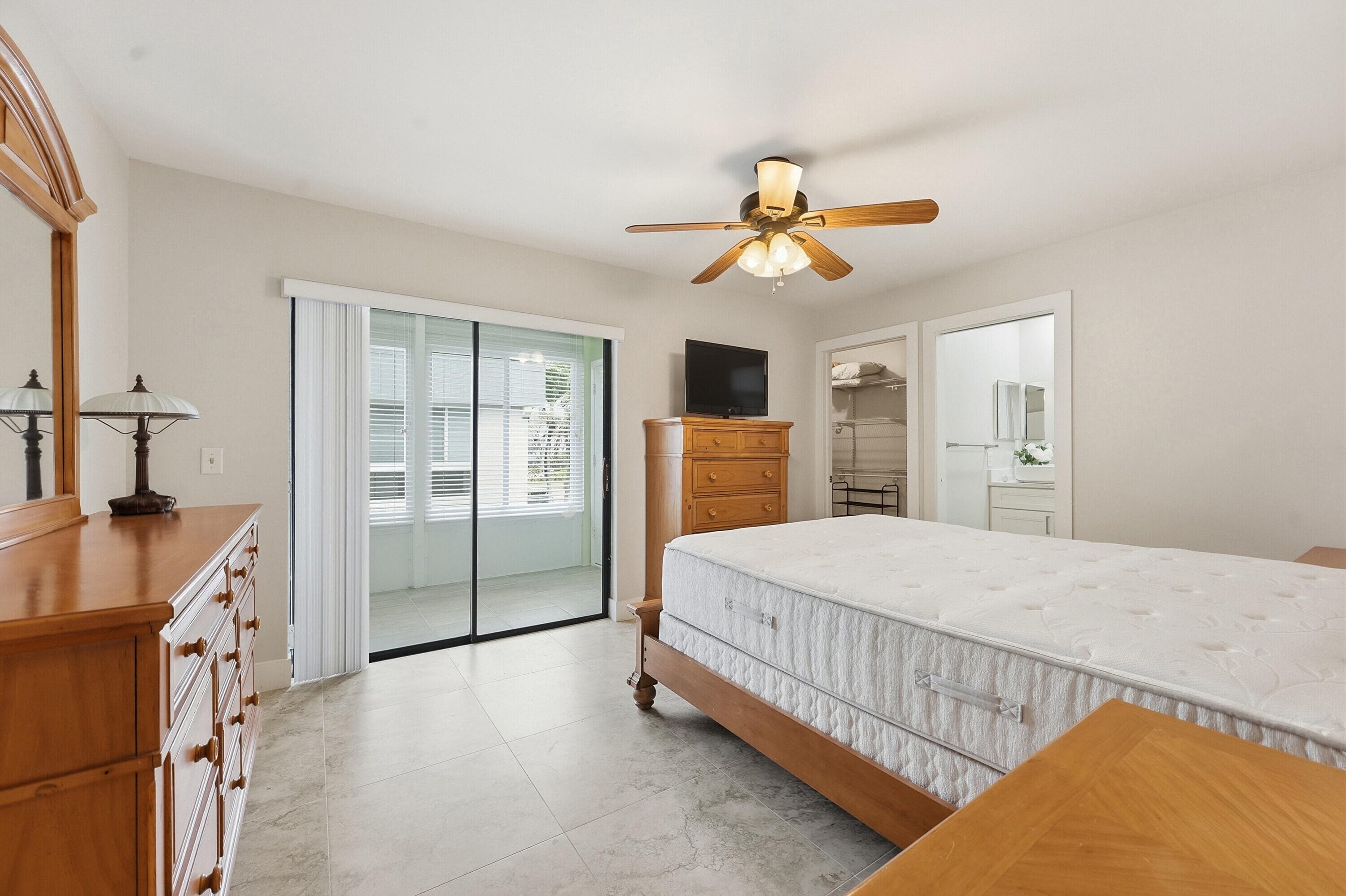 566 Piedmont L, Delray Beach, FL 33484 — photo 11 of 37