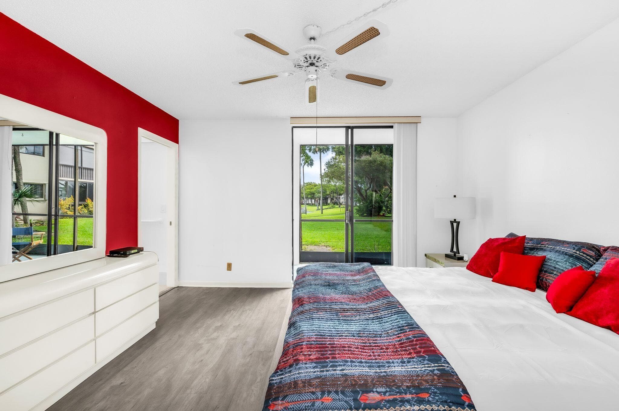 5220 Las Verdes Circle 108, Delray Beach, FL 33484 — photo 14 of 33
