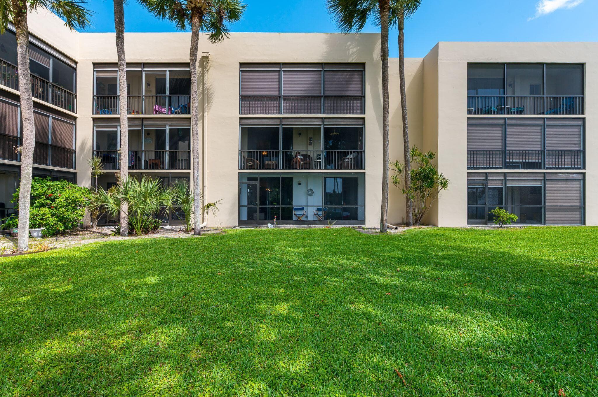 5220 Las Verdes Circle 108, Delray Beach, FL 33484 — photo 21 of 33