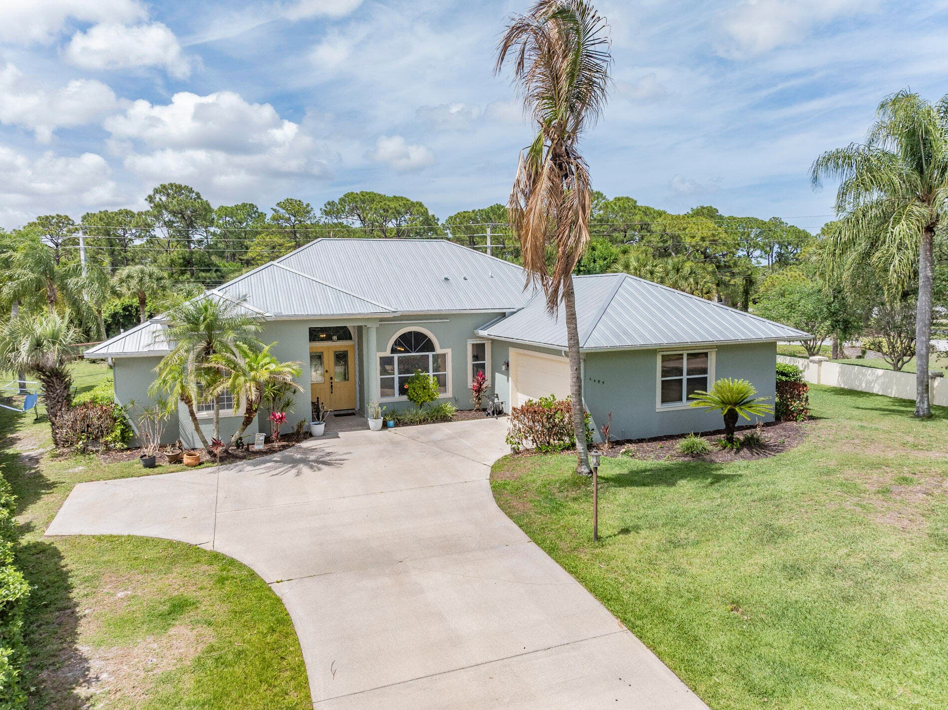 6489 53rd Circle, Vero Beach, FL 32967 — photo 1 of 61