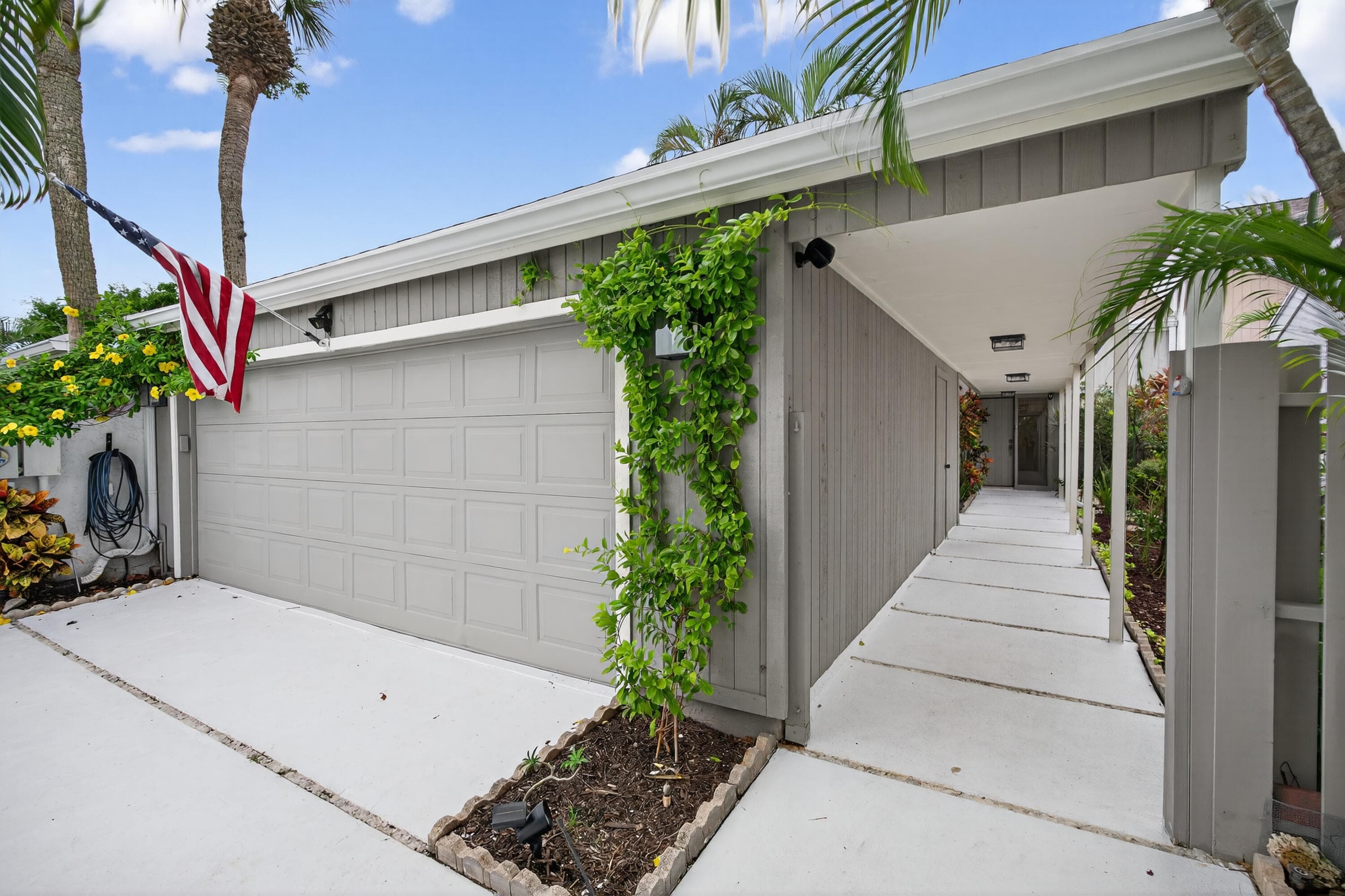 17145 Bay Street, Jupiter, FL 33477 — photo 5 of 43