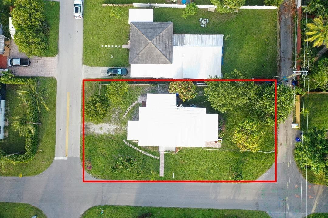 1107 S 15th Avenue, Hollywood, FL 33020 — photo 7 of 22
