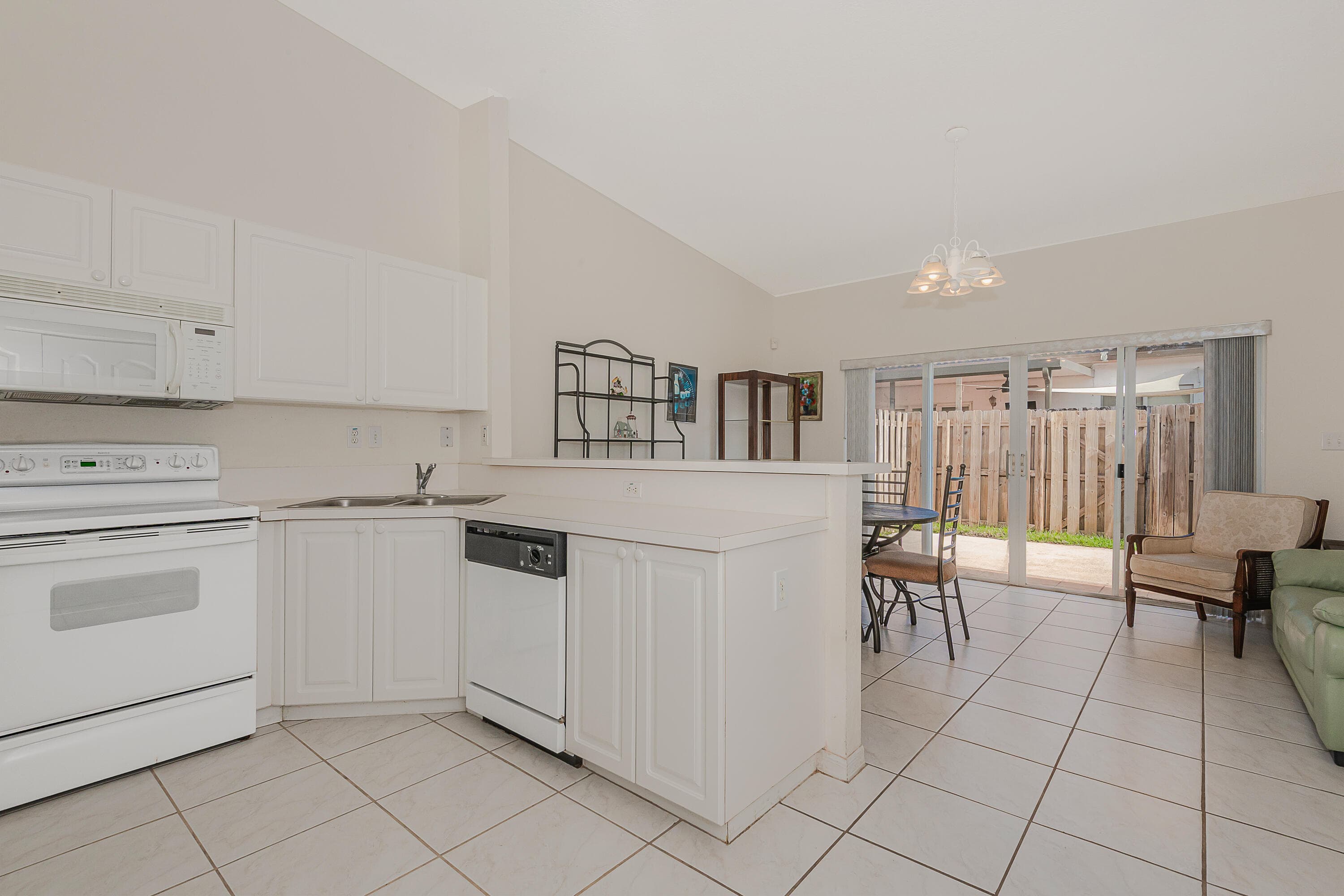 13709 SW 170th Terrace, Miami, FL 33177 — photo 19 of 29