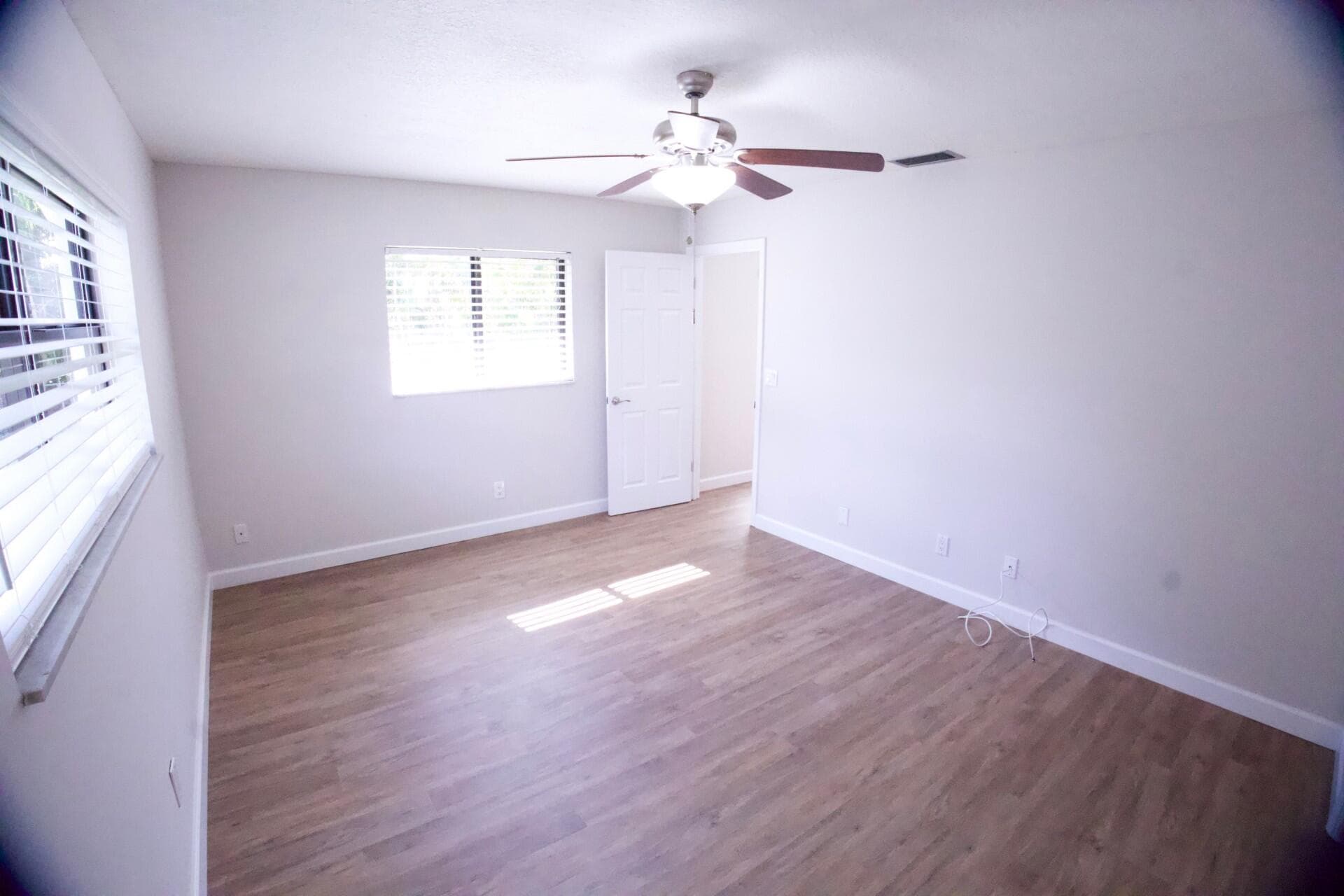 700 N Perry Avenue, Jupiter, FL 33458 — photo 12 of 34