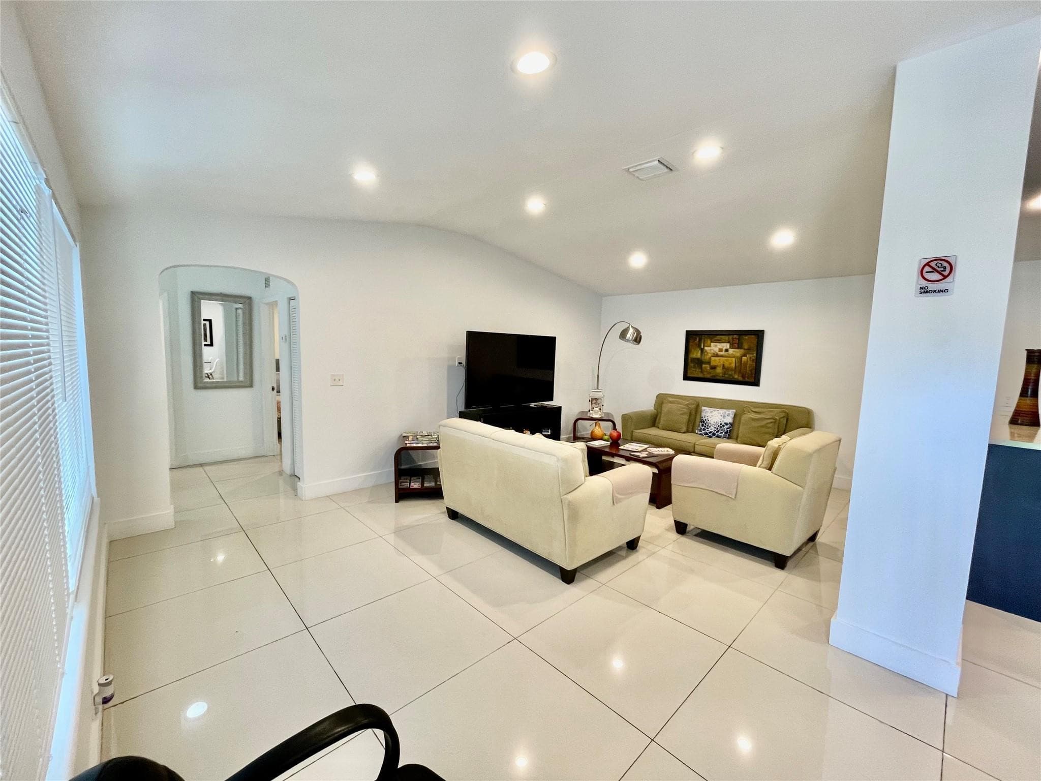 88 NE 154th Street, North Miami Beach, FL 33162 — photo 6 of 43