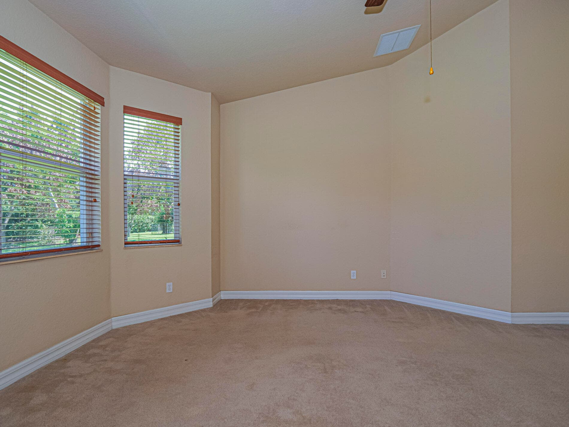 5561 57th Way, Vero Beach, FL 32967 — photo 13 of 33