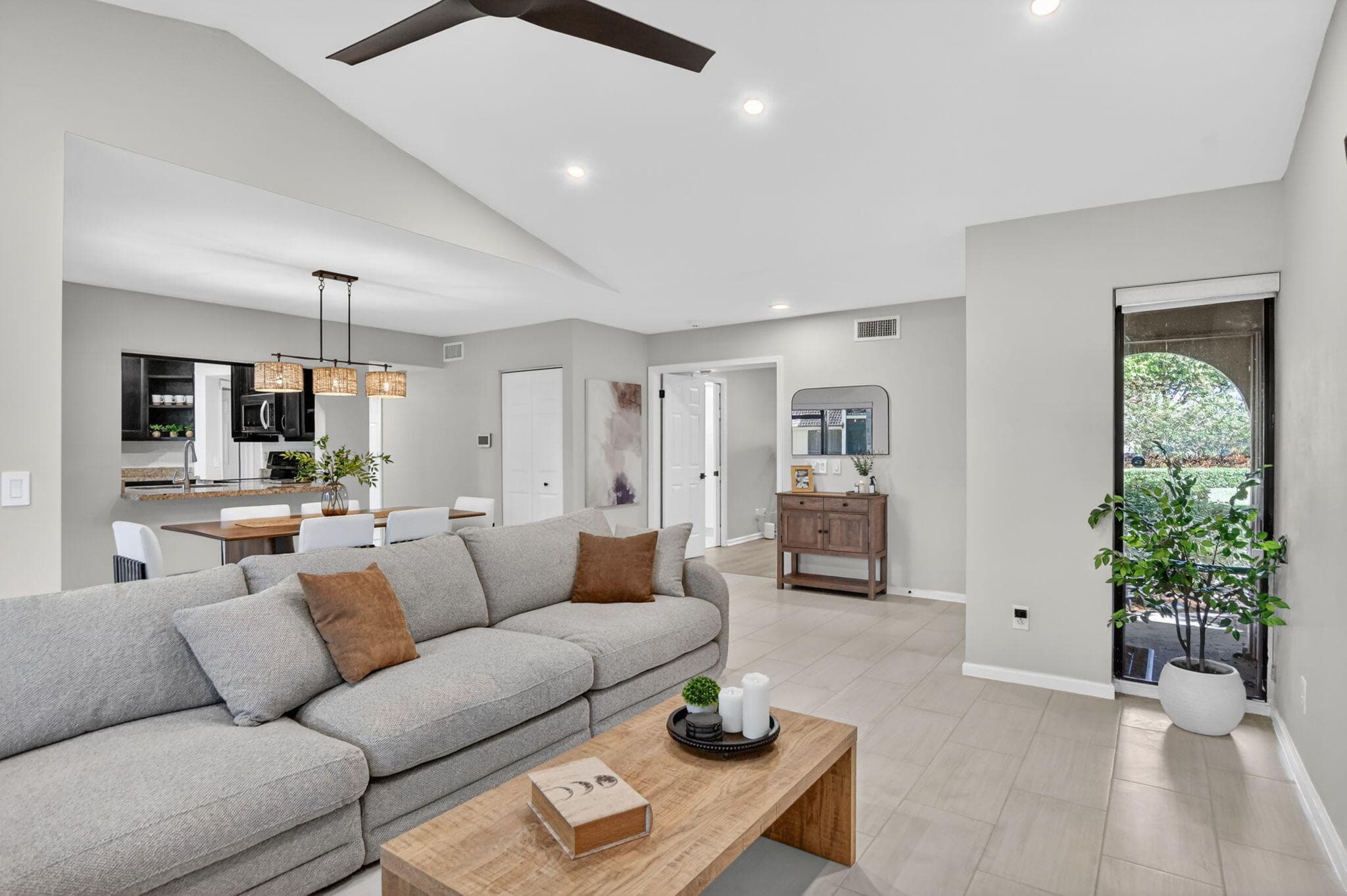 5530 Coach House Circle A, Boca Raton, FL 33486 — photo 5 of 46