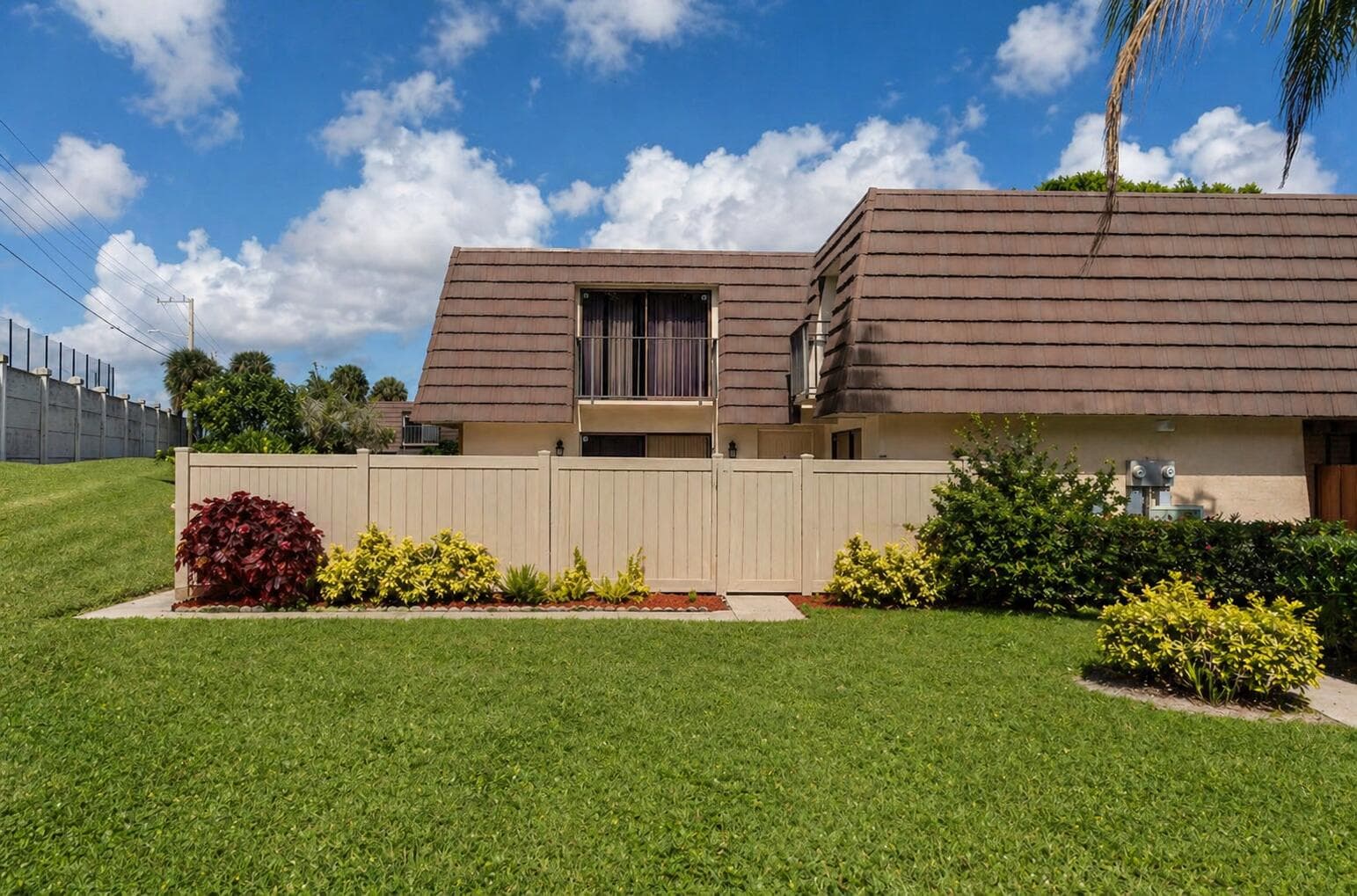 7312 73rd Way, West Palm Beach, FL 33407 — photo 2 of 15