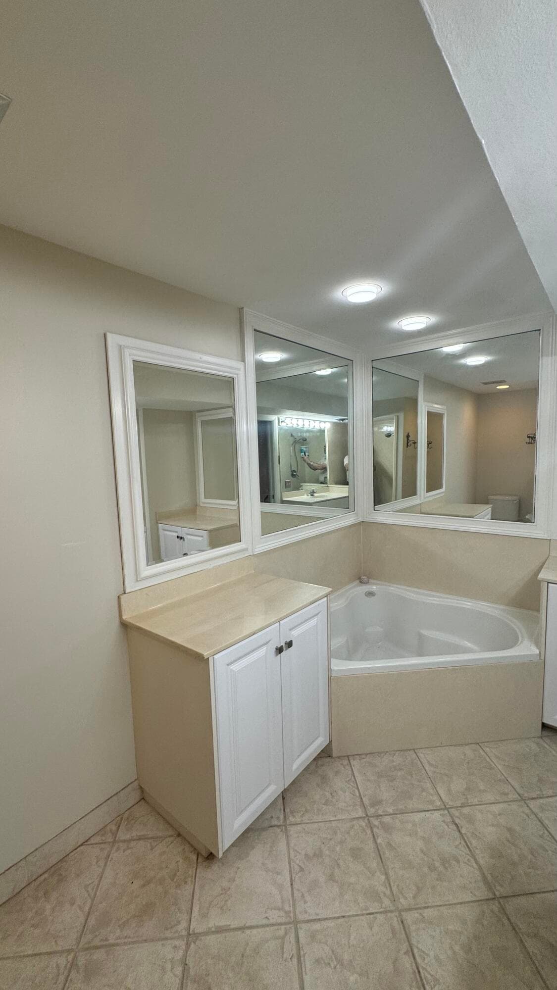 2704 Cardinal Drive, Vero Beach, FL 32963 — photo 16 of 18