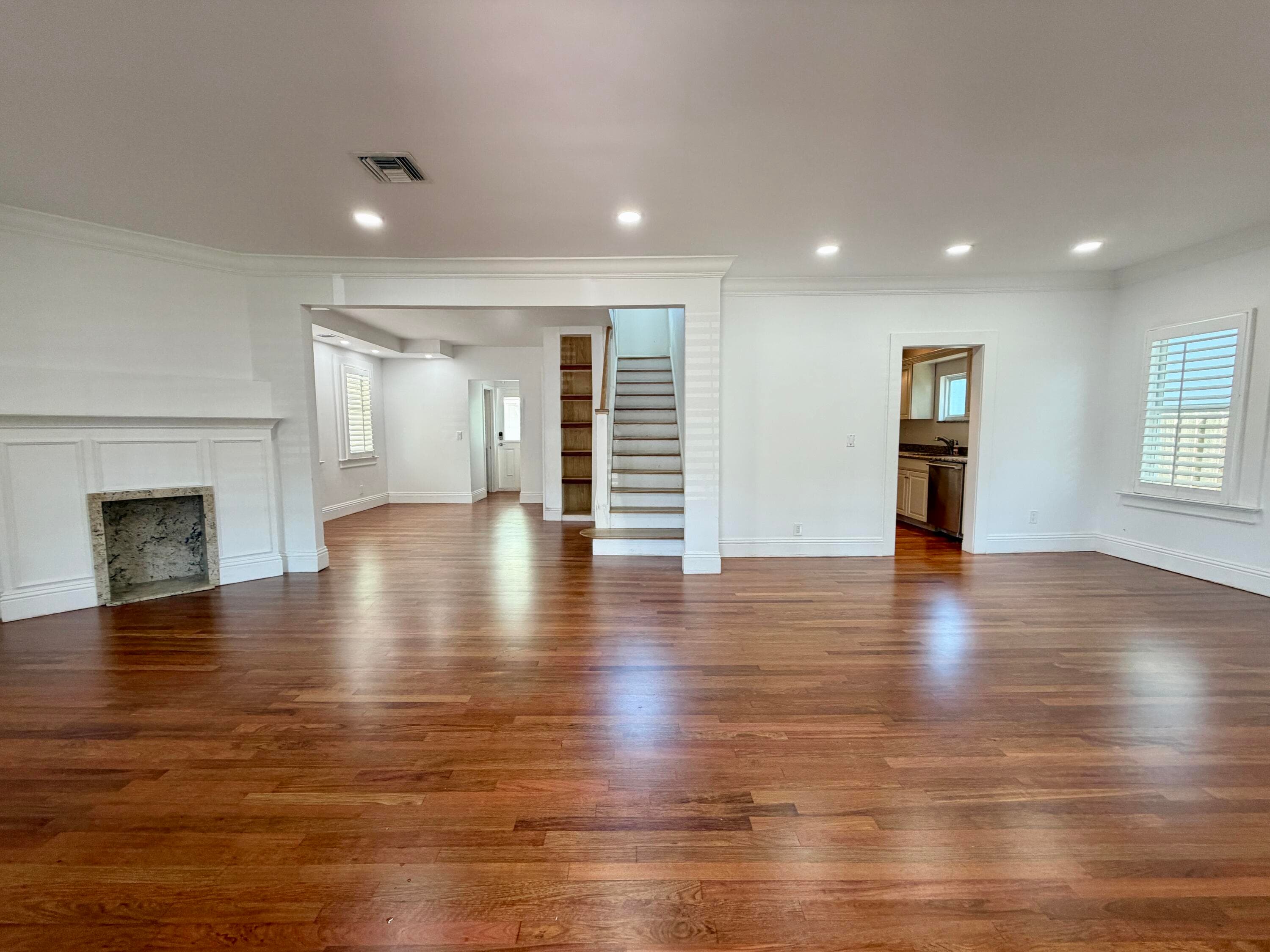 1605 Georgia Avenue, West Palm Beach, FL 33401 — photo 8 of 170