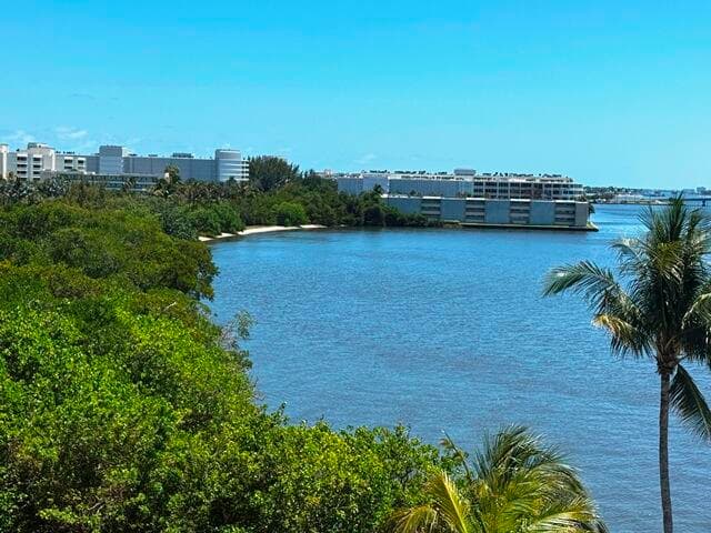 2560 S Ocean Boulevard 603, Palm Beach, FL 33480 — photo 7 of 27