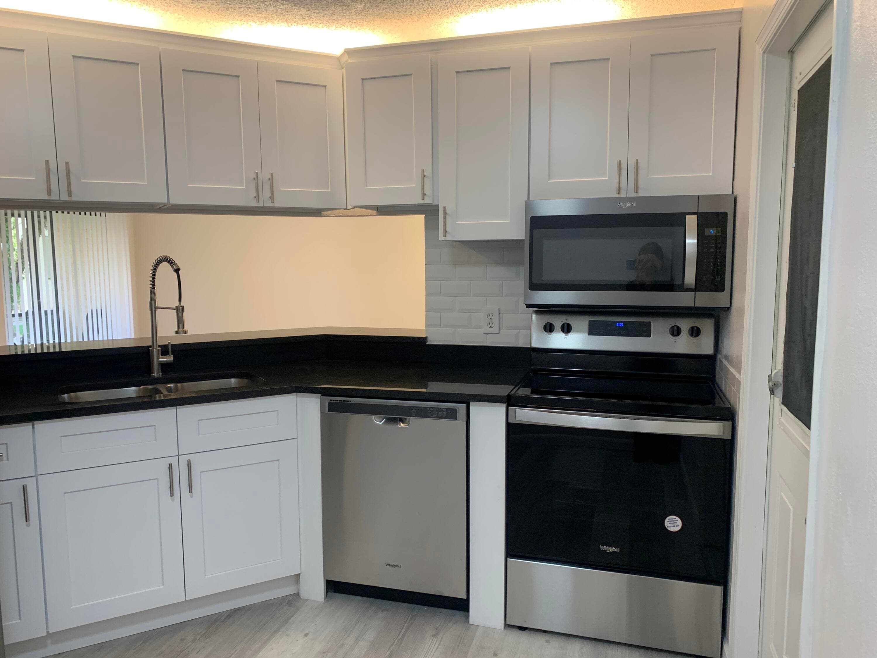 12 Via De Casas Sur 102, Boynton Beach, FL 33426 — photo 7 of 18