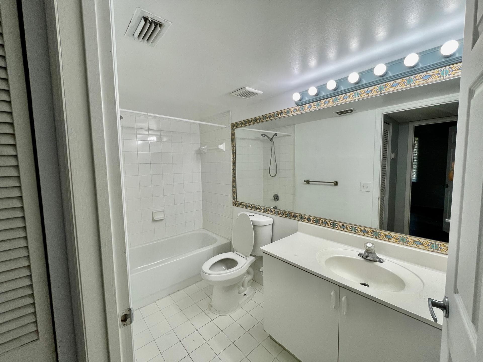 9615 NW 1st Court 10-202, Pembroke Pines, FL 33024 — photo 11 of 20