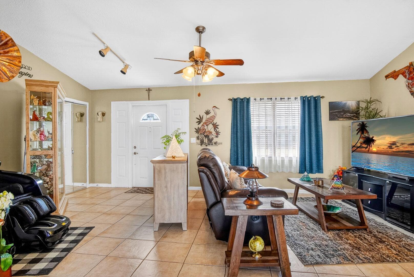 1146 SW Del Rio Boulevard, Port St. Lucie, FL 34953 — photo 5 of 24