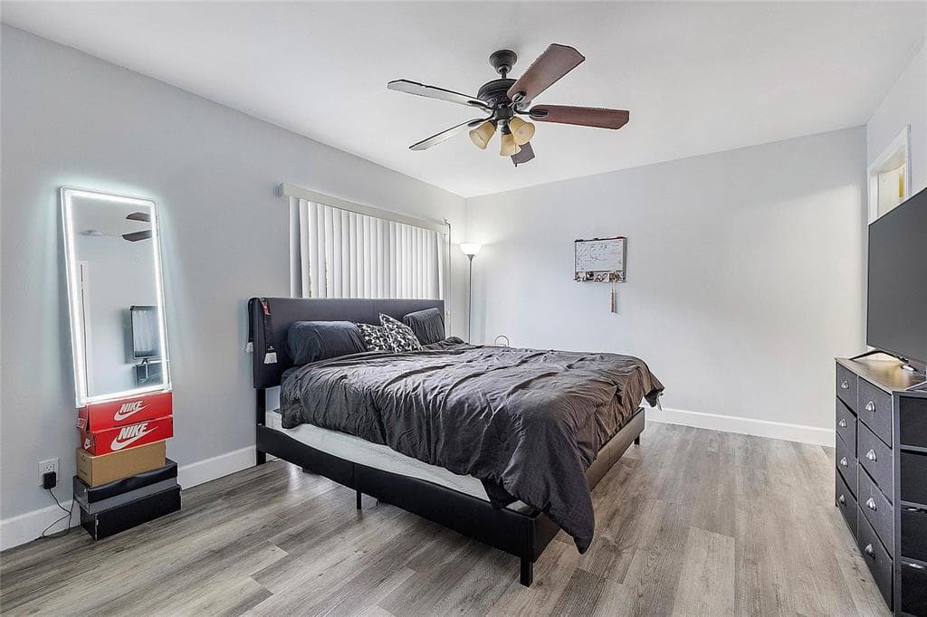 301 N Pine Island Road 107, Plantation, FL 33324 — photo 2 of 28