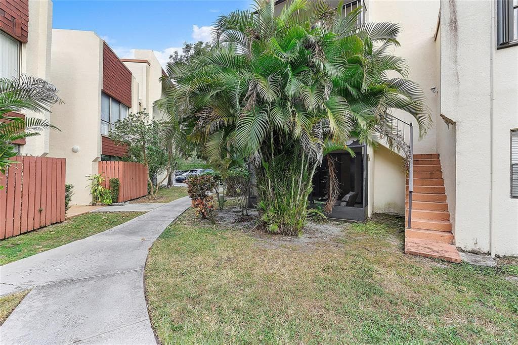 301 N Pine Island Road 107, Plantation, FL 33324 — photo 11 of 28