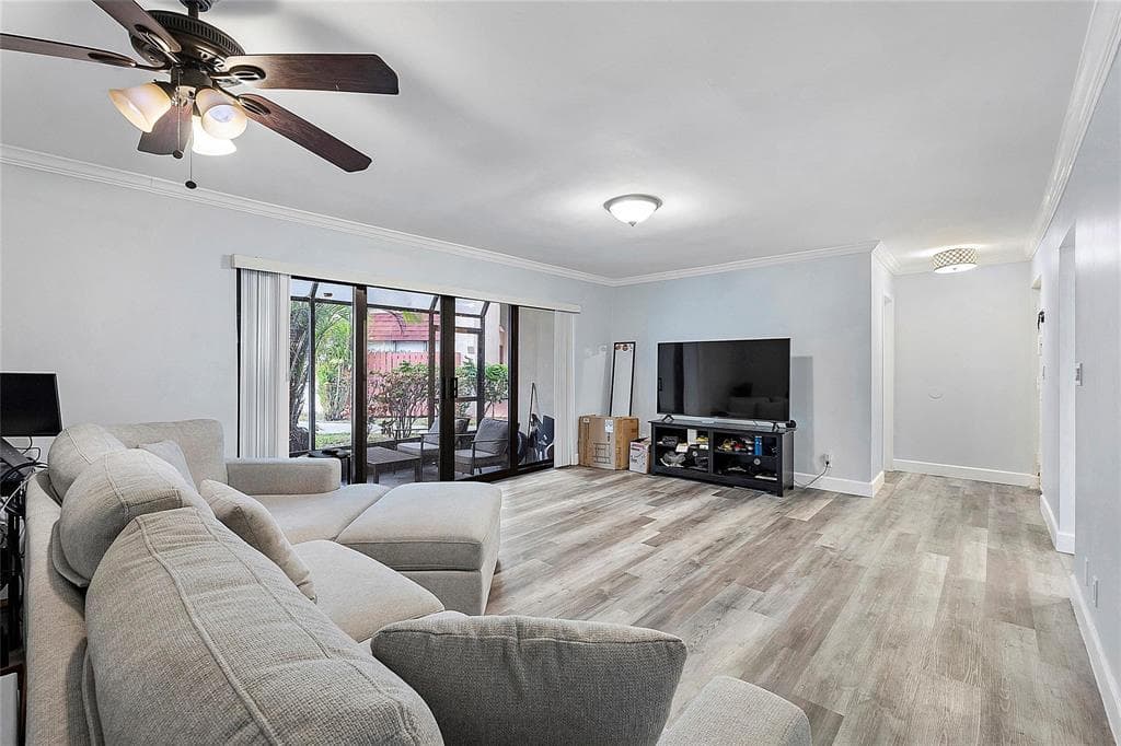 301 N Pine Island Road 107, Plantation, FL 33324 — photo 19 of 28