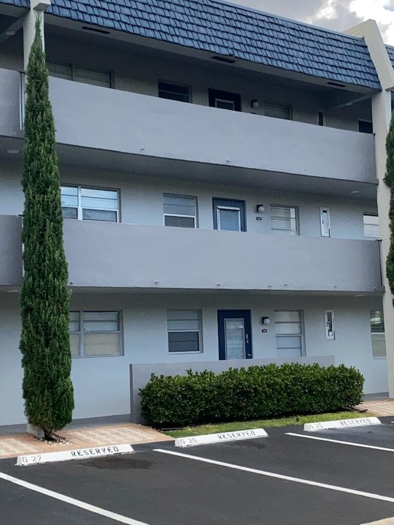 7817 Golf Cir Drive 210, Margate, FL 33063 — photo 4 of 27