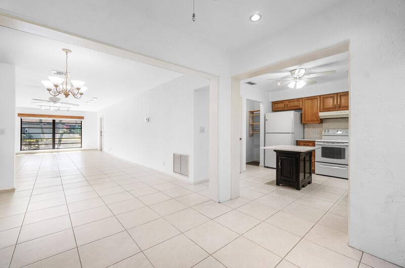 10120 Eaglewood Terrace B, Boynton Beach, FL 33436 — photo 11 of 37