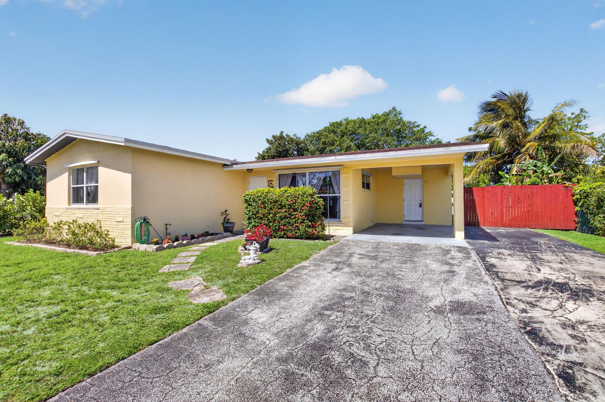 144 NW 9th Avenue, Delray Beach, FL 33444 — photo 1 of 23