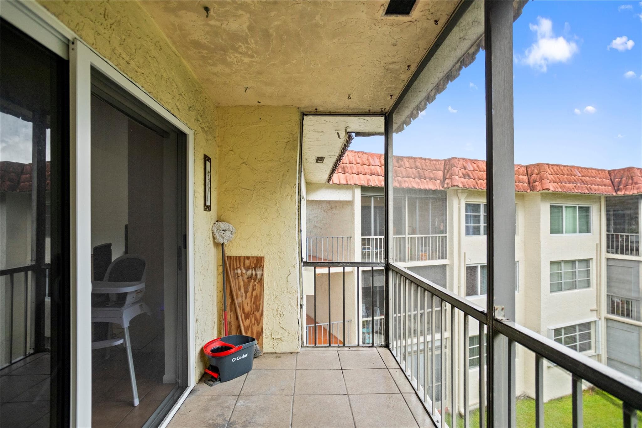 8990 S Hollybrook Boulevard Unit 305, Pembroke Pines, FL 33025 — photo 30 of 44