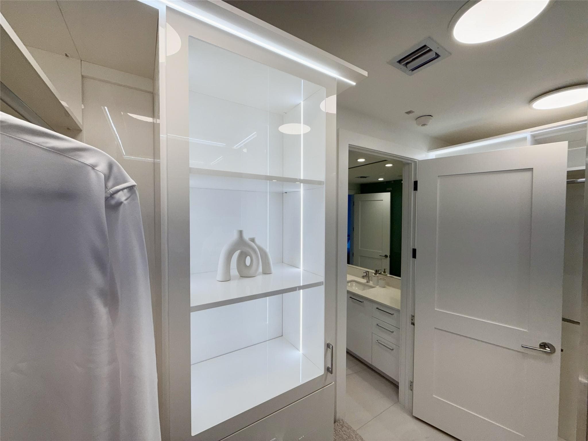 151 N Seabreeze Boulevard 603, Fort Lauderdale, FL 33304 — photo 16 of 57