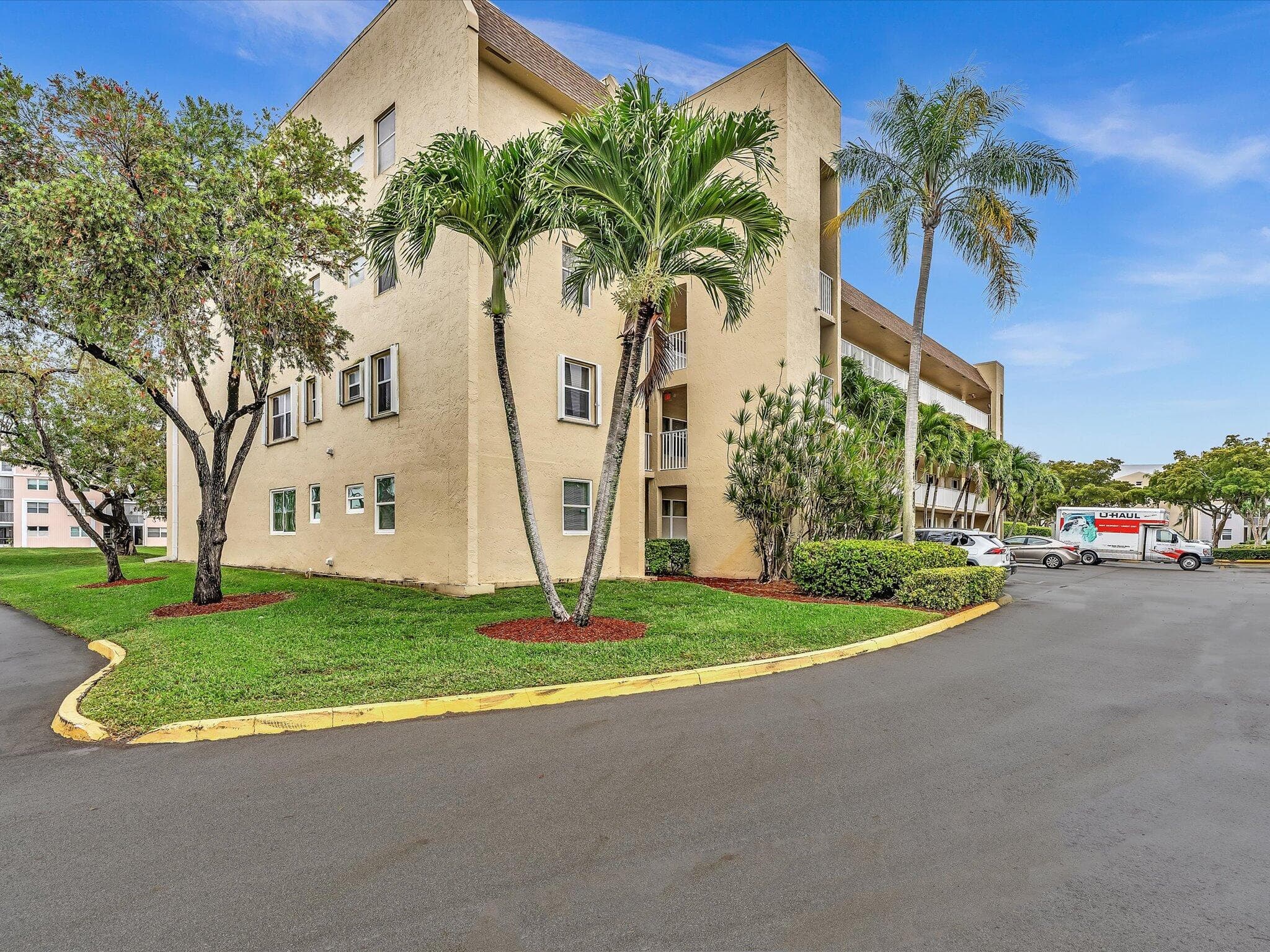 10315 NW 24th Place 404, Sunrise, FL 33322 — photo 3 of 54