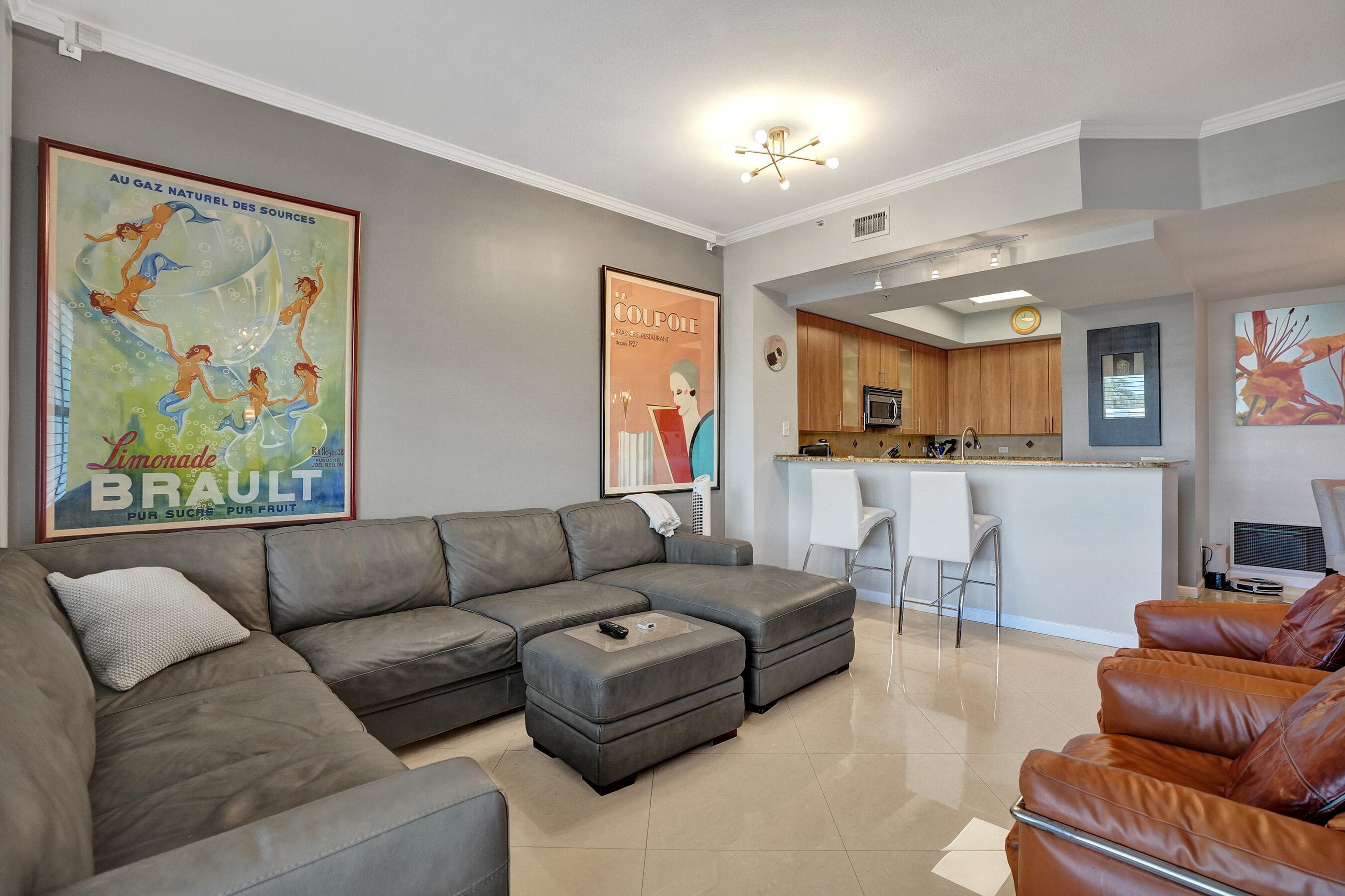2625 NE 14th Avenue 114, Wilton Manors, FL 33334 — photo 5 of 61
