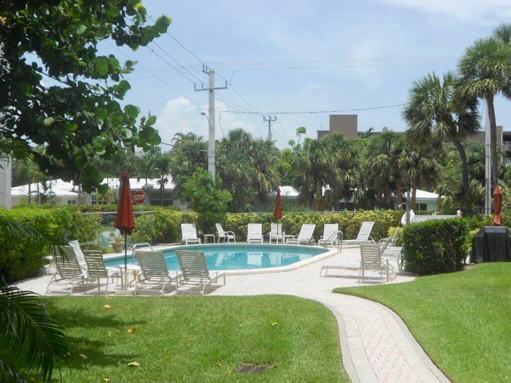 4013 N Ocean Drive N 109, Lauderdale-By-The-Sea, FL 33308 — photo 25 of 51