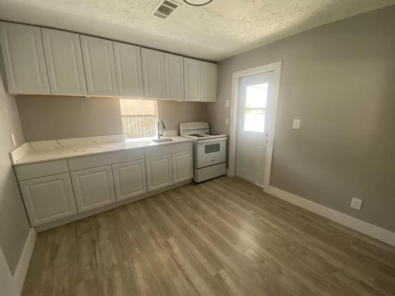 101 E 28th Street, Riviera Beach, FL 33404 — photo 13 of 24