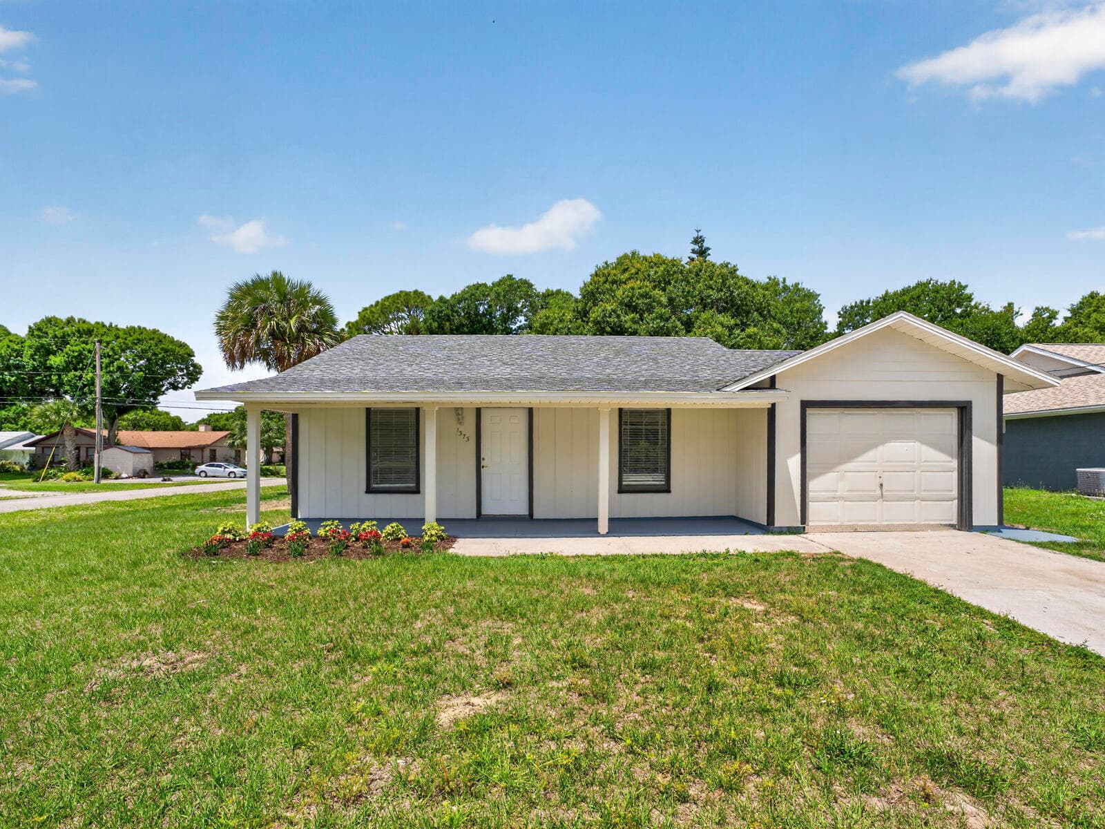 1373 32nd Avenue SW, Vero Beach, FL 32968 — photo 1 of 30