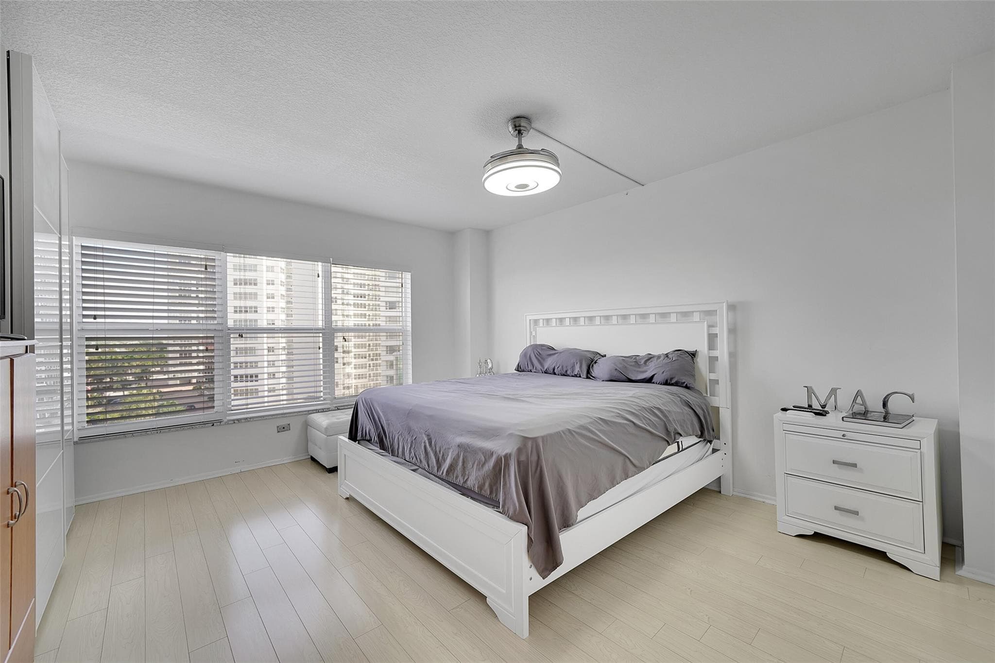 3550 Galt Ocean Drive 608, Fort Lauderdale, FL 33308 — photo 9 of 35