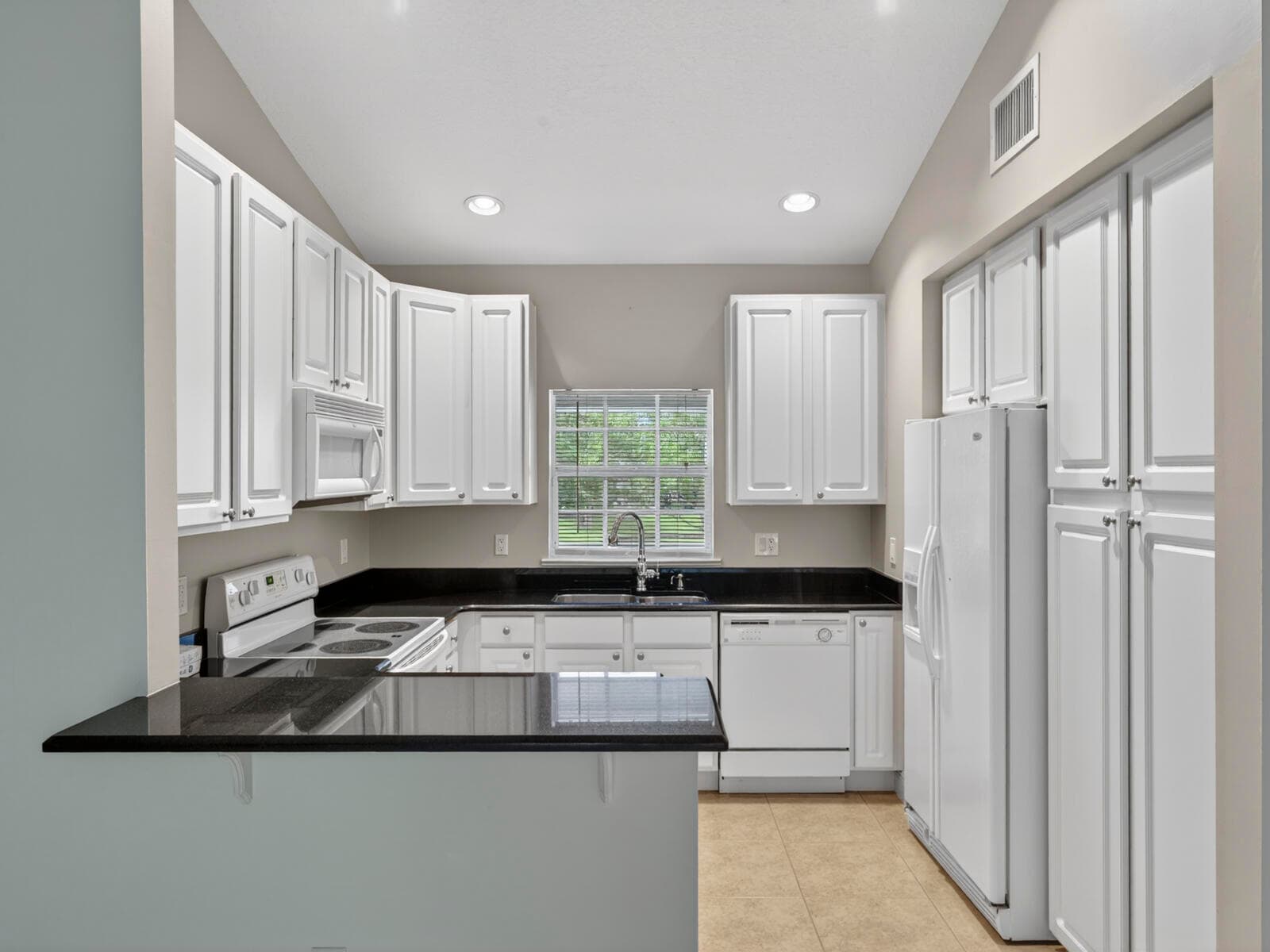 4350 Doubles Alley Drive 201, Vero Beach, FL 32967 — photo 6 of 36